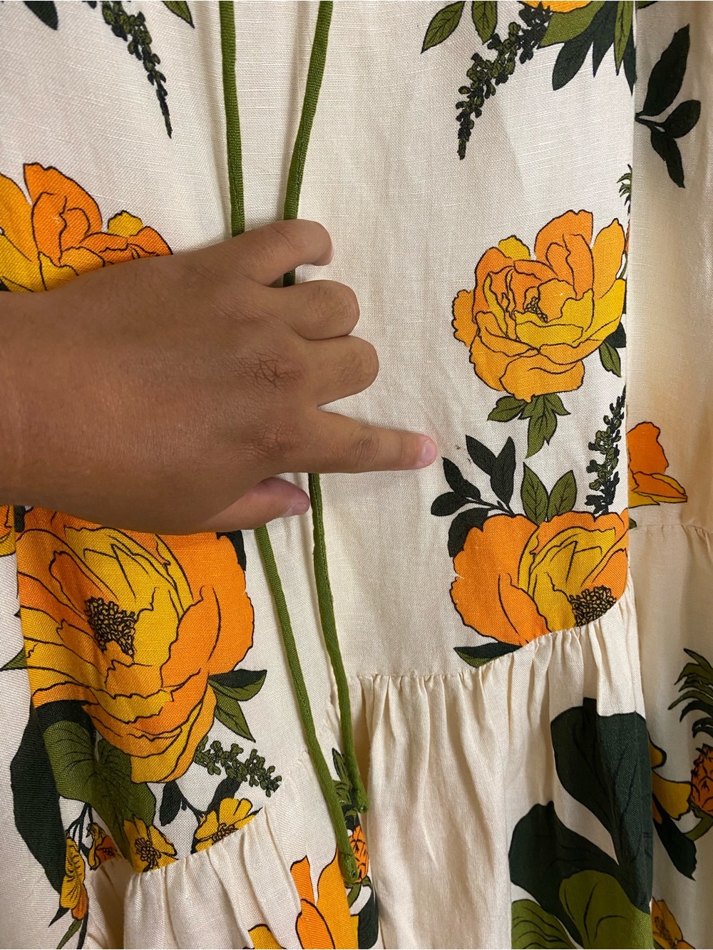 FARM Rio Cream Maxi Dress with Bold Yellow Floral Print - Picture 5 of 10